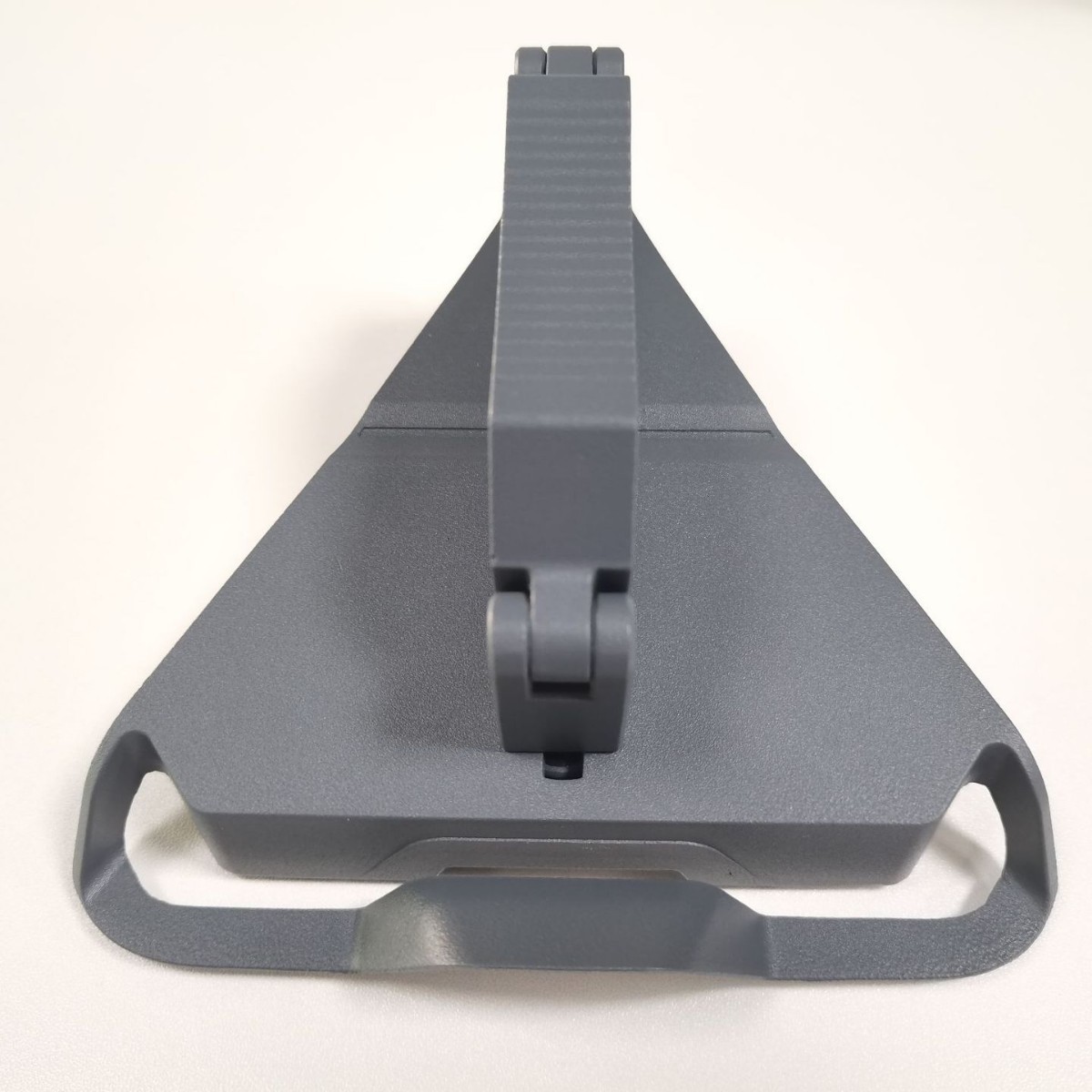 Aluminium roof clamp mount on RV ribbed roof